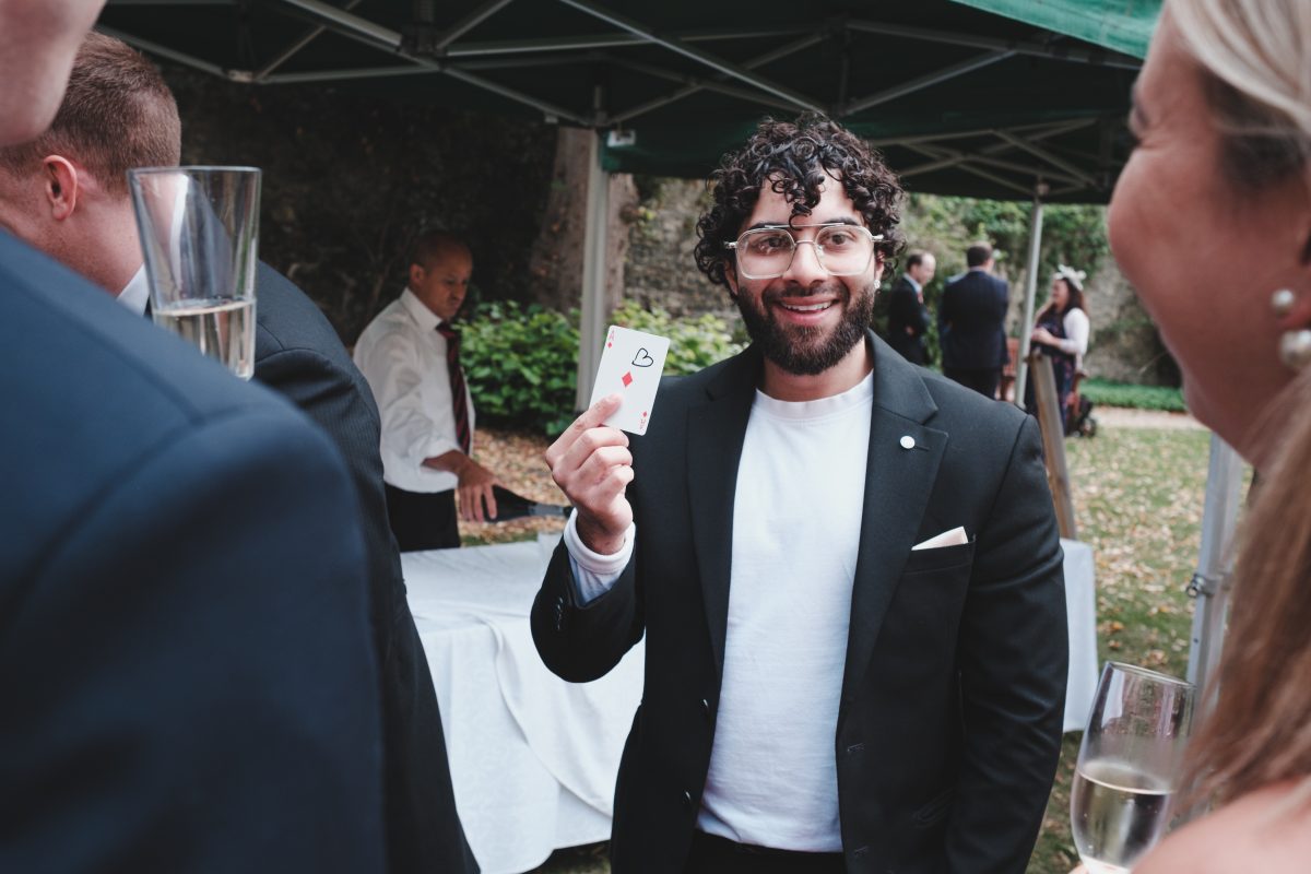 Wedding magician in oxford